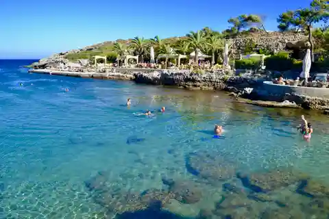 Crociera di un'intera giornata all'isola di Rodi con pranzo