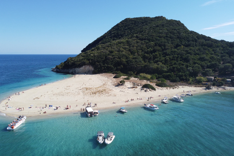 Zakynthos : Croisière guidée vers l&#039;île de la Tortue et les grottes de KeriZakynthos : Croisière guidée en bateau vers l&#039;île des tortues et les grottes de Keri