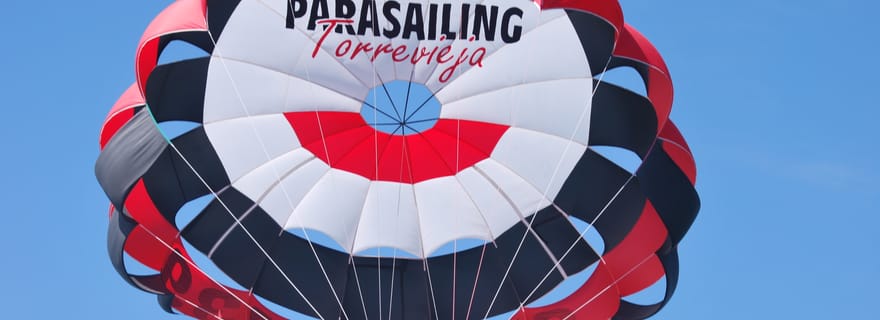 Torrevieja : expérience de parachute ascensionnel