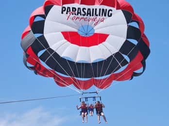 Torrevieja: parasailing experience