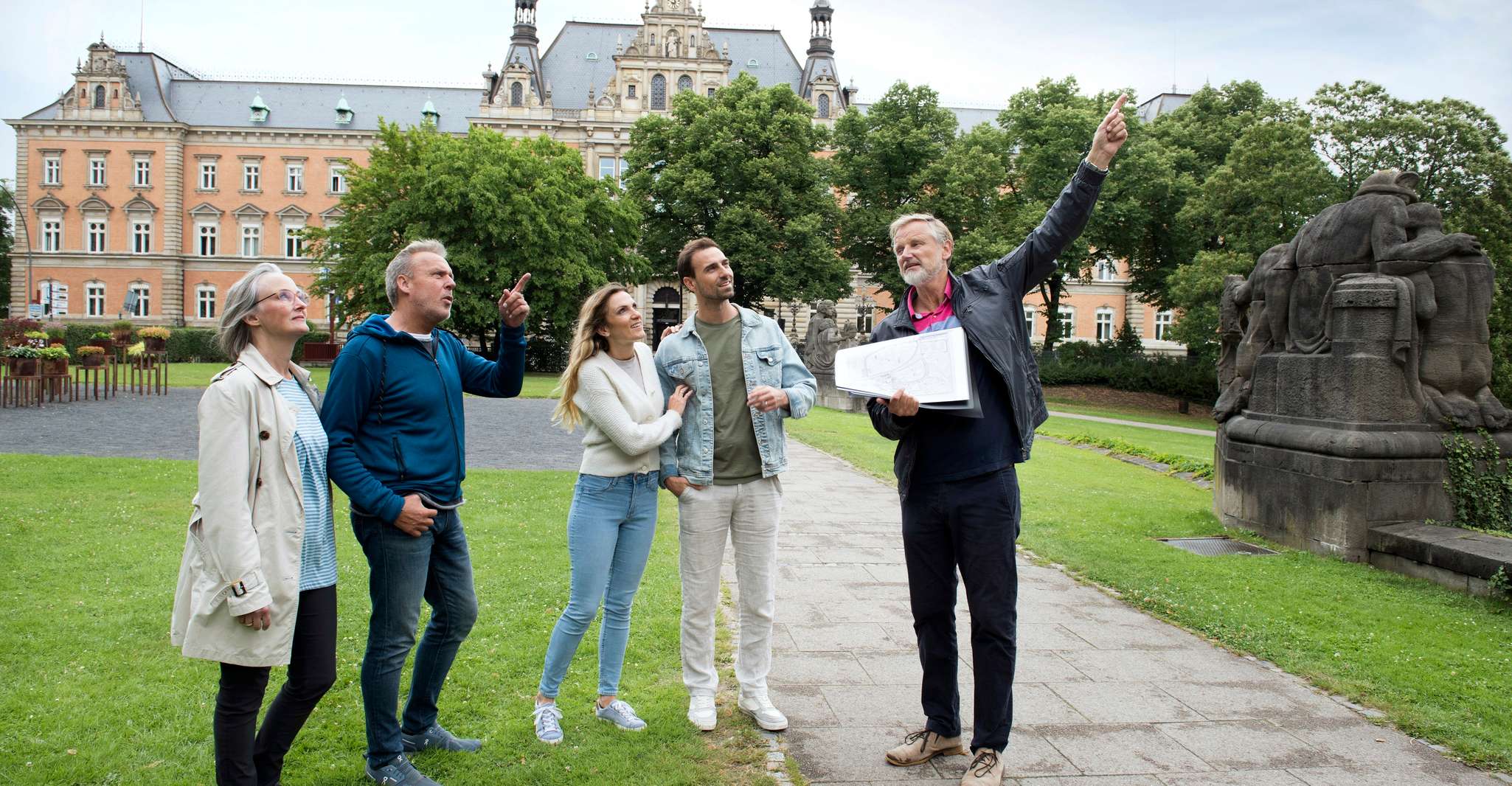 Frankfurt: Old Town Historical Walking Tour with Geo Epoche