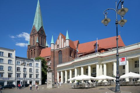 Fairytale Schwerin & a glimpse of Rostock
