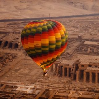 Hurghada: Luxor Hot Air Balloon Ride and Day Tour With Meals