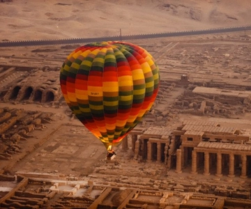 Hurghada: 2-Day Luxor Tour with Hotel, Balloon, & Boat Ride