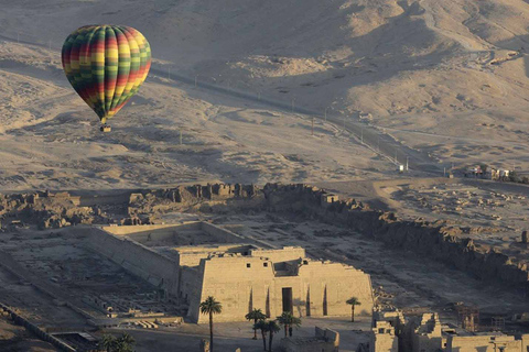 Hurghada: Luxor Hot Air Balloon Ride and Day Tour With Meals