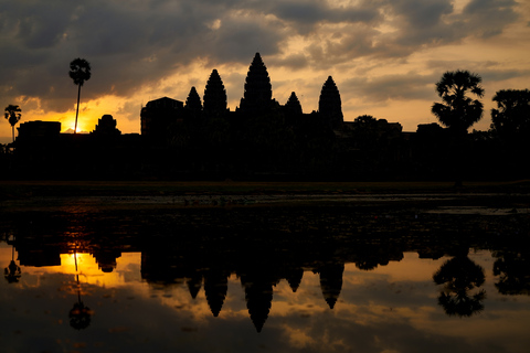 Från Siem Reap: Angkor Wat heldags privat rundtur &amp; soluppgångFrån Siem Reap: Angkor Wat privat heldagstur &amp; soluppgång