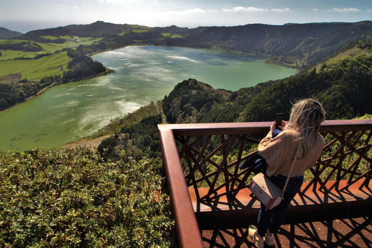 São Miguel Est: tour in furgone di un&#039;intera giornata con pranzoSão Miguel Est: Tour di un giorno con pranzo in furgone