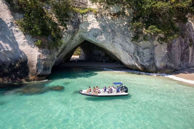 Whitianga: Cathedral Cove, Cruise, Caves and Snorkeling Tour