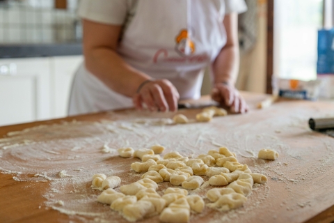 Venise : atelier en petit groupe pour confectionner des pâtes et un tiramisu