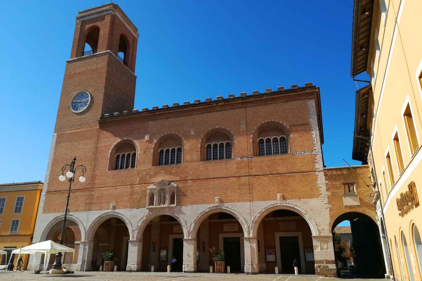 Tour privato di Fano: Città romana in un contesto rinascimentale