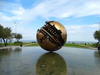 PESARO private tour: town of ceramics & Gioachino Rossini
