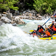 Golden, Colombie-Britannique: rafting en eau vive d'une demi-journée sur la rivière Kicking Horse
