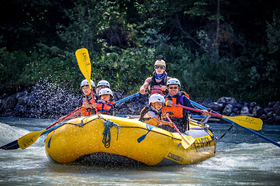 Golden, BC, Kicking Horse River Family Rafting con almuerzo - Hizvo