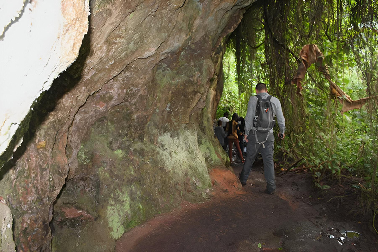Uganda: Fort Portal Day Trip with Caves and Craters