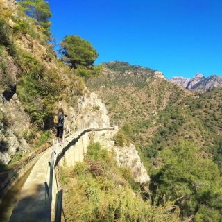 From Málaga: Frigiliana Hiking Tour with Wine & Appetizers