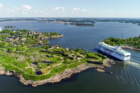 Stockholm: Overnight Cruise to/from Helsinki with Breakfast