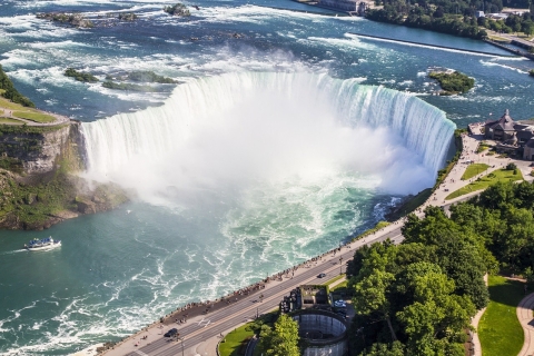 Niagara-on-the-Lake/Niagara Falls: Privater Tagesausflug nach MaßAbholung von Niagara-on-the-Lake