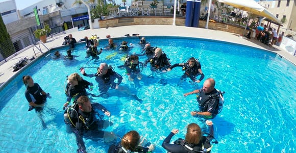 Paphos: Discover Scuba Diving Half-Day Tour