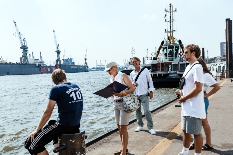 Kiel: Harbor Scavenger Hunt with GPS and Radio