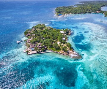 From Cartagena: See 5 islands with snorkeling, beaches and lunch