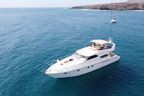 Fuerteventura: Princess Yacht 3-Hour Cruise & Tapas