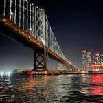 San Francisco: le luci della città navigano sotto la luna piena