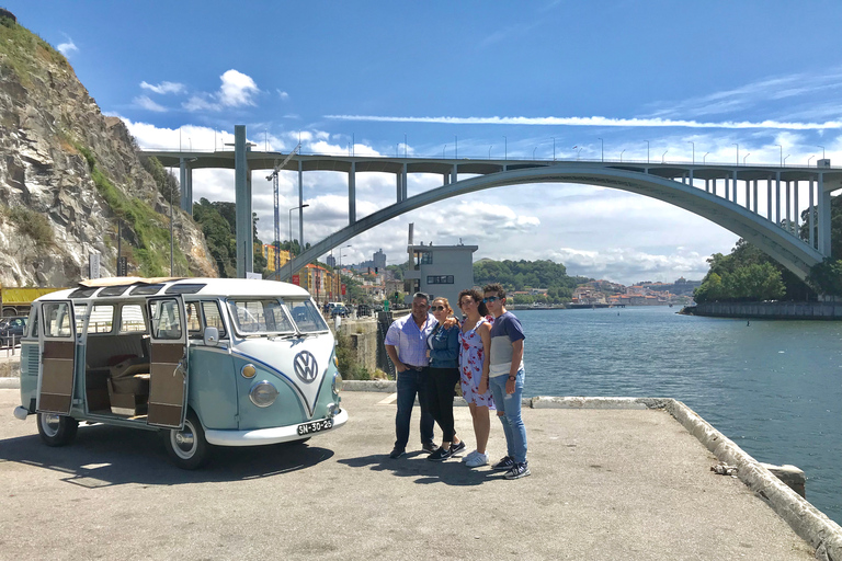 Porto: Private Sightseeing Tour by VW Kombi (2–8 People) Porto: Exclusive Sightseeing Tour- VW Kombi (2 to 8 people)