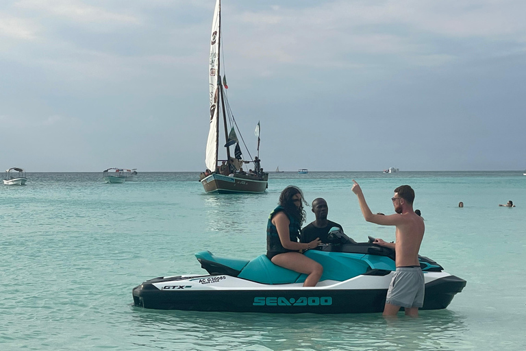 Zanzibar water sports happy hour: jet ski -soufa-kaiak