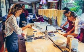 Alghero: Sardinian Home-Cooking Class and Meal