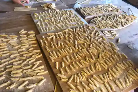 Pula : Visite du marché, cours de cuisine et un repas avec du vin