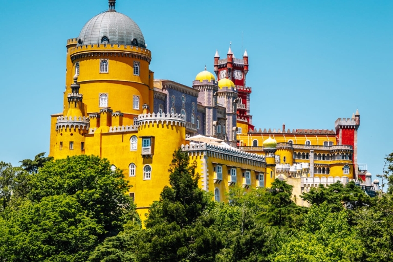Sintra + Cascais: półprywatna wycieczka Best of SintraZ Lizbony: całodniowa wycieczka do Sintry z lokalnym przewodnikiem