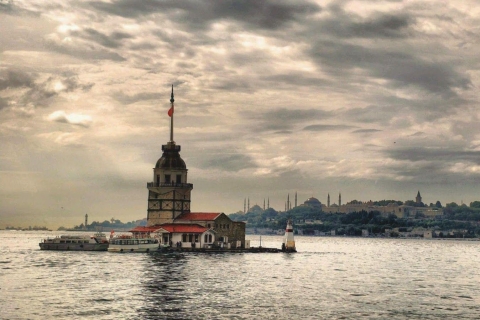 Estambul: lo mejor del tour de día completo por el estrecho del BósforoEstambul: lo mejor del estrecho del Bósforo en Europa / Asia de día completo