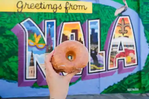 New Orleans: Guided Delicious Beignet Tour with Tastings