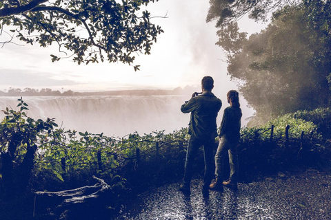 Cascate Vittoria: tour dei momenti salienti di 2 giorni con prelievo dall&#039;aeroporto