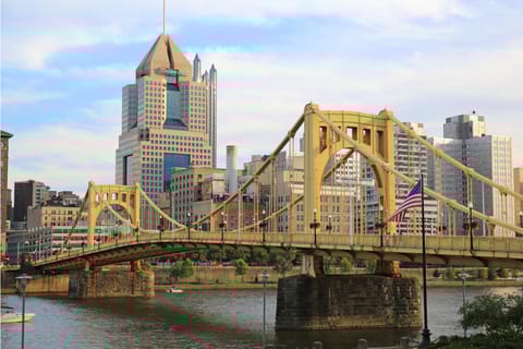Pittsburgh: Historic Downtown City Exploration Game