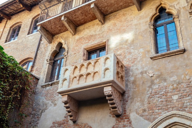 Visit Verona Juliet's House & Piazzas Skip-the-Line Private Tour in Verona