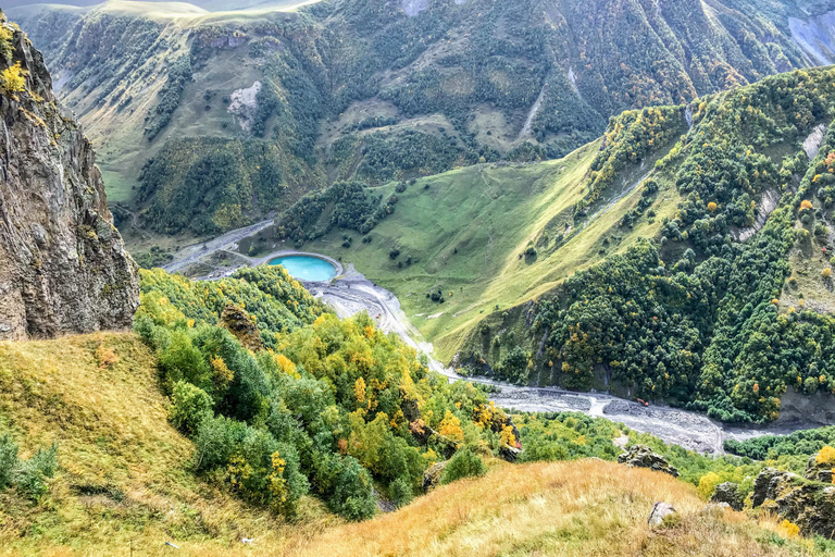 Ab Tiflis: Tour nach Kazbegi, Stepantsminda und GudauriAb Tiflis: Kazbegi, Stepantsminda & Gudauri – Private Tour