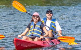 Austin: Kayaking Tour through Downtown to Barton Springs