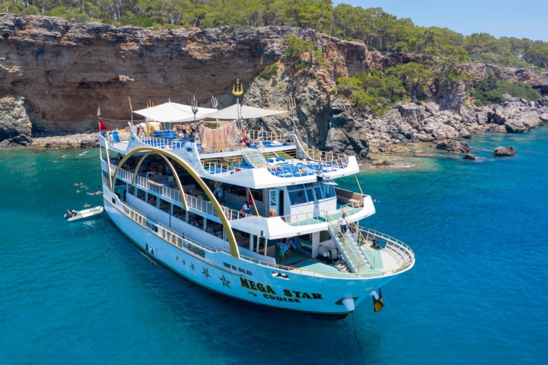 Au départ d'Antalya : Excursion en bateau d'une journée avec déjeuner et soirée mousseDepuis les hôtels de Kemer