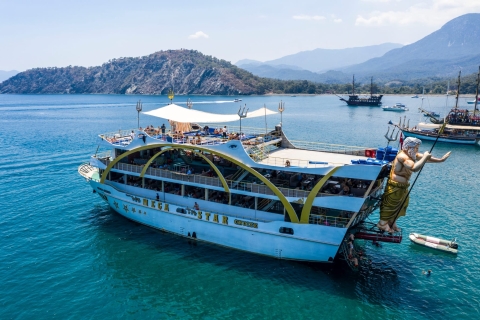 Desde Antalya: Excursión de un día en barco con comida y fiesta de la espumaDesde Hoteles Antalya