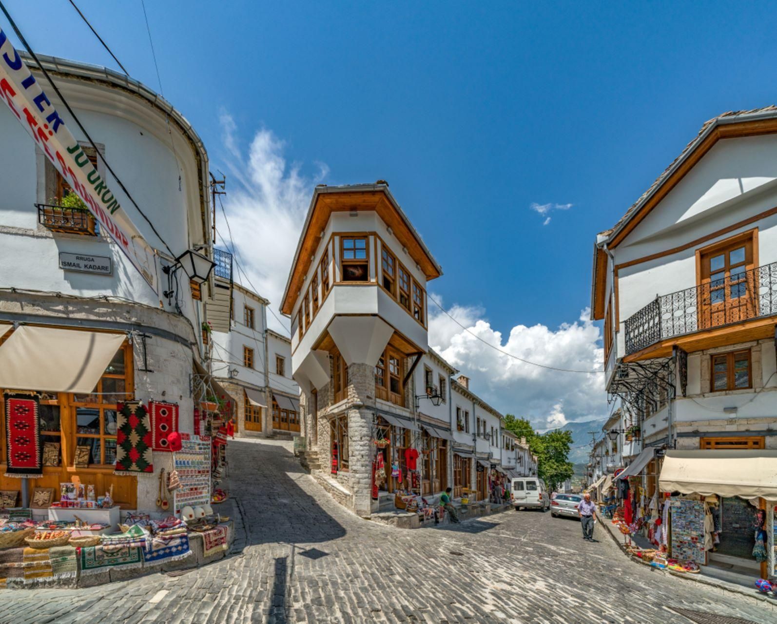 Rundgang durch Gjirokaster: Alter Basar, Cfake, Dunavat, Ali Pasha!