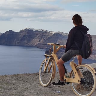 Perissa: Santorini Pyöränvuokraus rannoille ja Megalochoriin