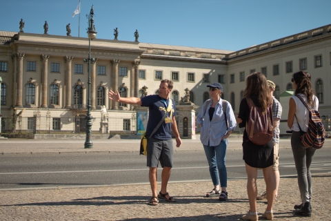 Berlijn: hoogtepunten van Berlijn Walking Shared of Private TourEngelstalige tour vanaf de Reichstagufer