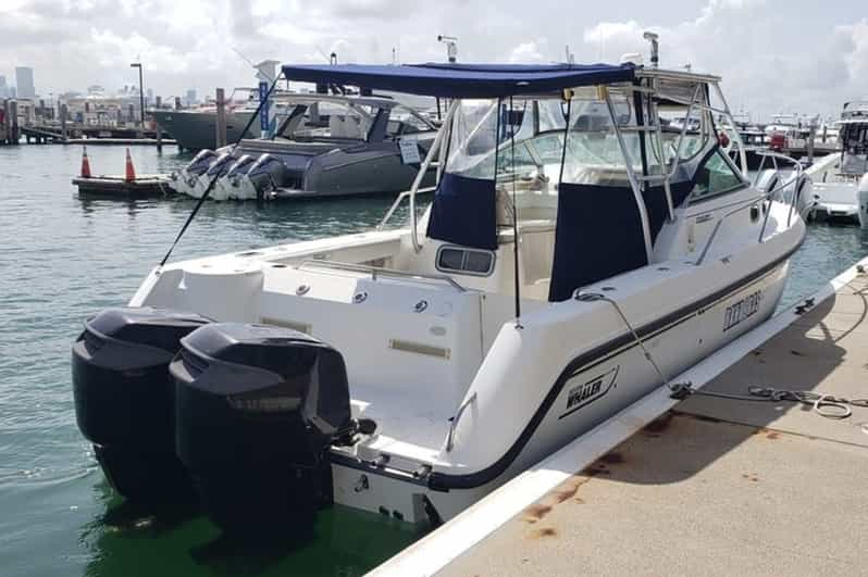 private yacht cruise in miami with champagne