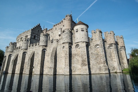Ghent: Private Walking Tour, Cathedral, Belfry & Duivelsteen Tour in Spanish
