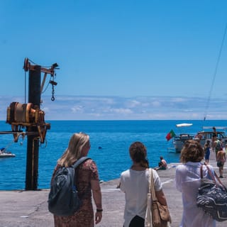 From Funchal: West Bays Sailing Tour with Lunch