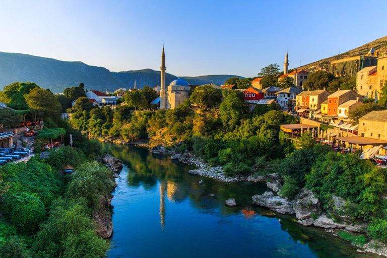 Mostar in Golden Light: Historic Walk & Scenic Photoshoot
