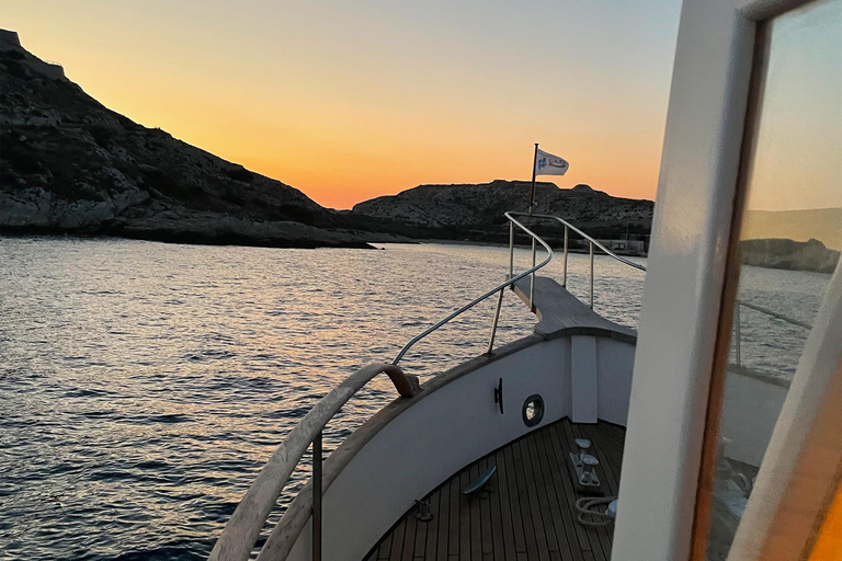 Marseille : Unforgettable Sunset Private Boat ExperienceMarseille : Unforgettable sunset experience at sea