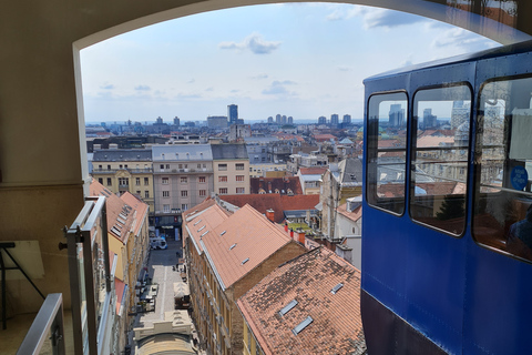 Zagabria: Tour della città a piedi con funicolare e tunnel della seconda guerra mondiale