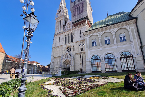 Zagreb: Excursão a pé pela cidade com passeio de funicular e túneis da Segunda Guerra Mundial